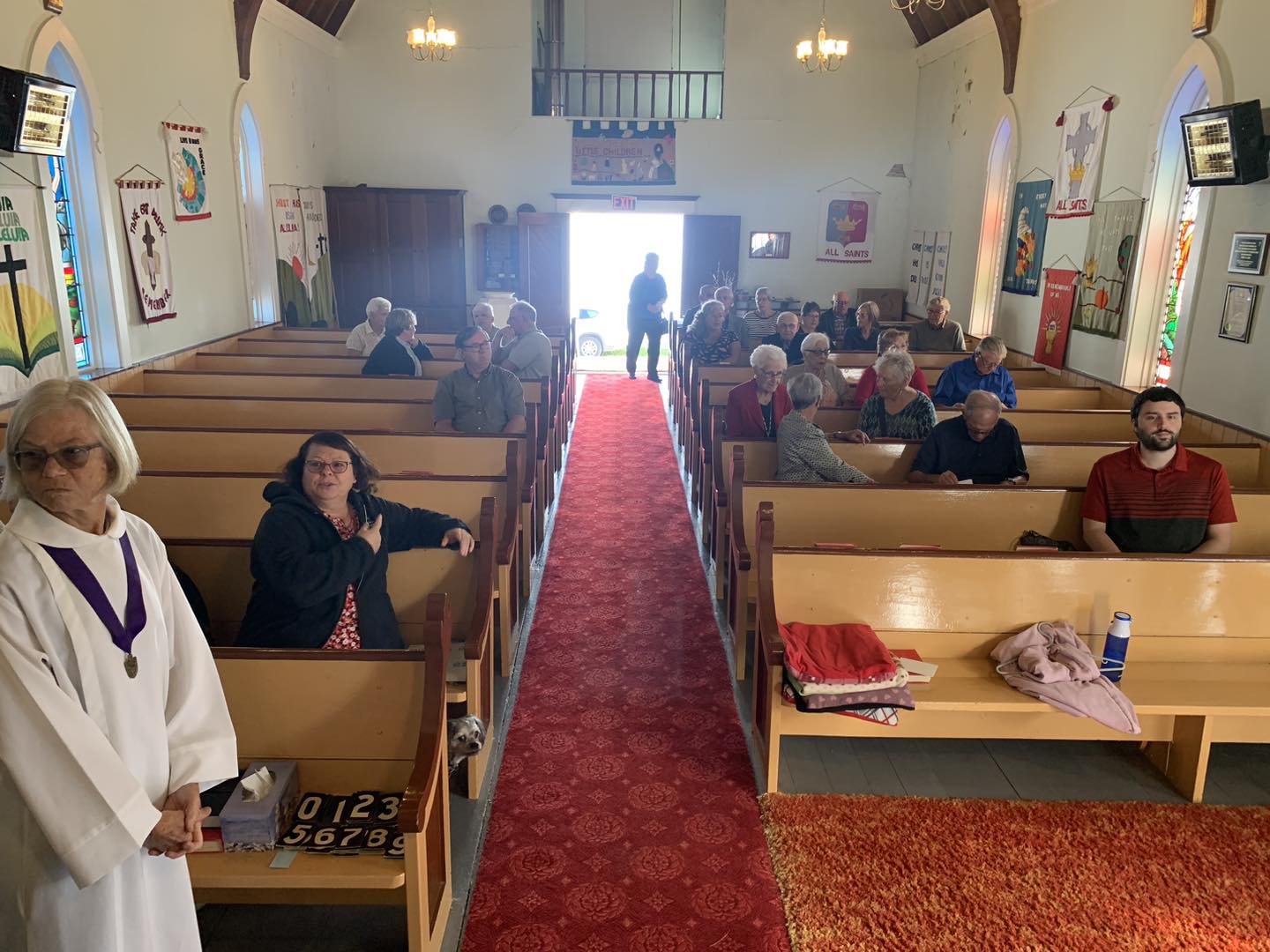 On Sunday, September 15, 2024 our Parish Service at St. Mark's in Mill Cove was led by Rev. Ann Turner and assisted by Clair MacInnis and Lyda Miller. It was nice to see such a great congregation this morning! Today's altar flowers were from the Bremner's garden and included hydrangea, zinnias, purple and white lisianthus, black eyed susans, sunflowers and yellow and pink gladiolus.